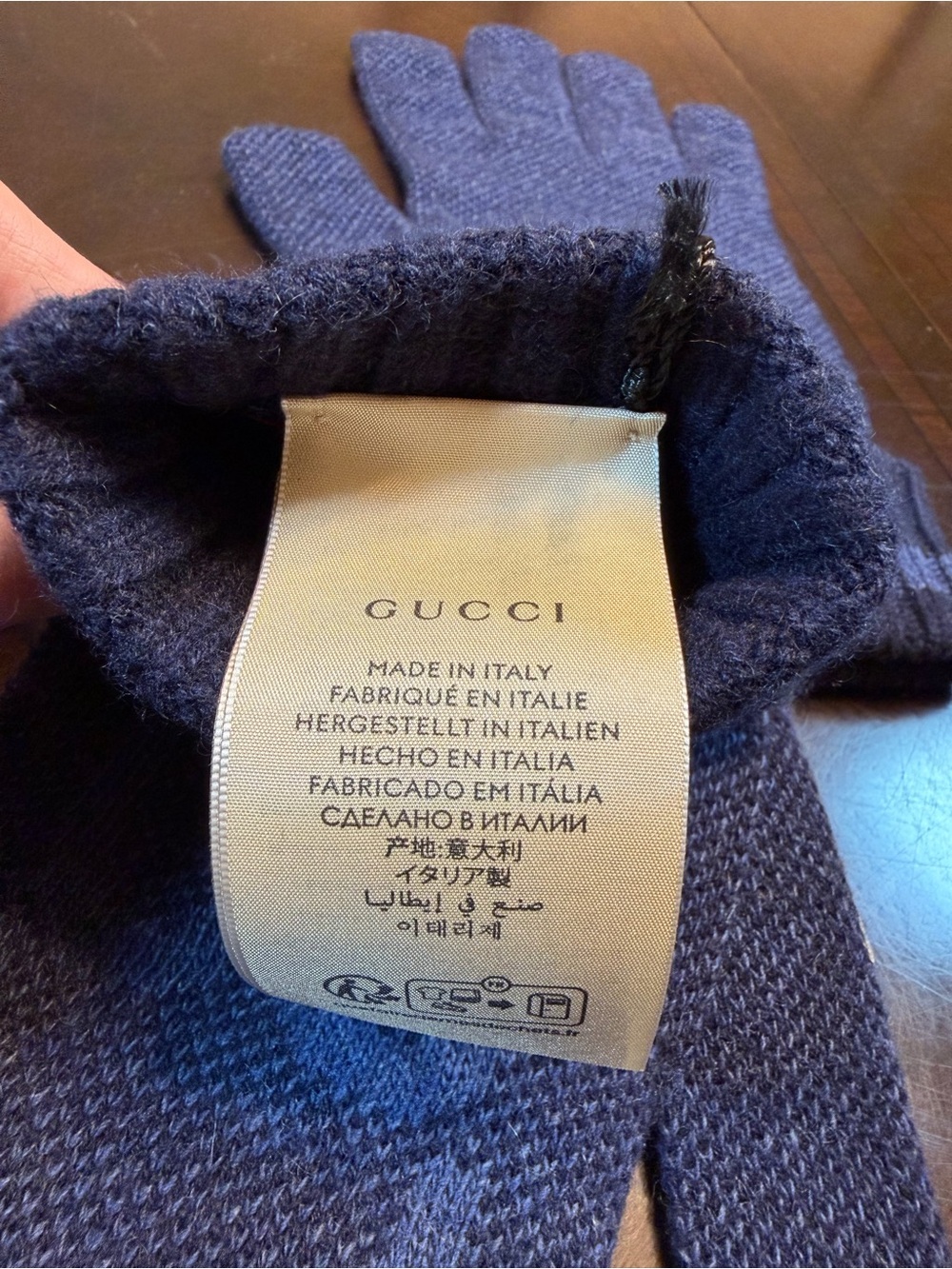 New Authentic Gucci GG Logo Cashmere Gloves Blue Size L - Picture 12 of 15